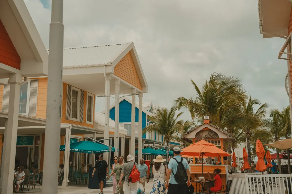 Bahamas te deja teletrabajar un año en sus islas por poco más de mil dólares