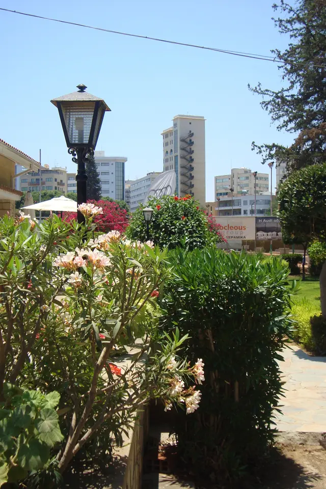 Vista de trámite presencial en Nicosia, Chipre
