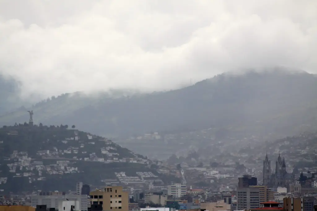 Ecuador abre su visa de nómada digital con solo 1.446 dólares de ingreso remoto al mes