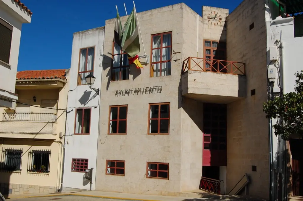 Extremadura paga hasta 15.000€ por mudarte y teletrabajar 24 meses en un pueblo del Valle del Ambroz